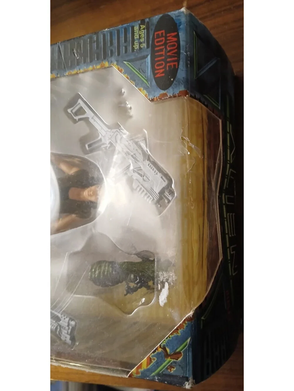 Hasbro Ripley Alien Resurrection Movie Edition Action Figure